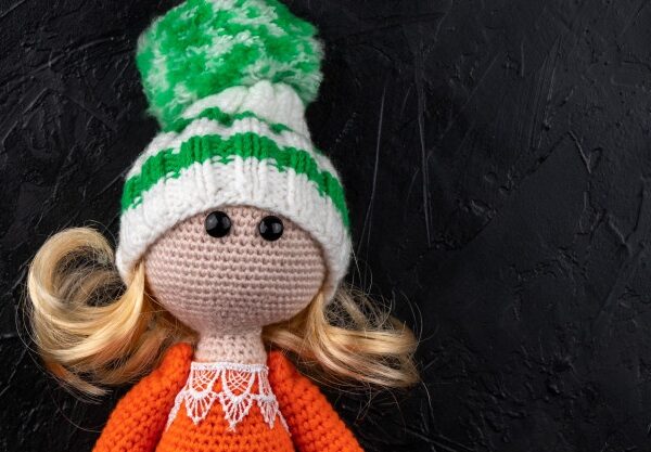 Aprenda como fazer bonecas de crochê com lã natural